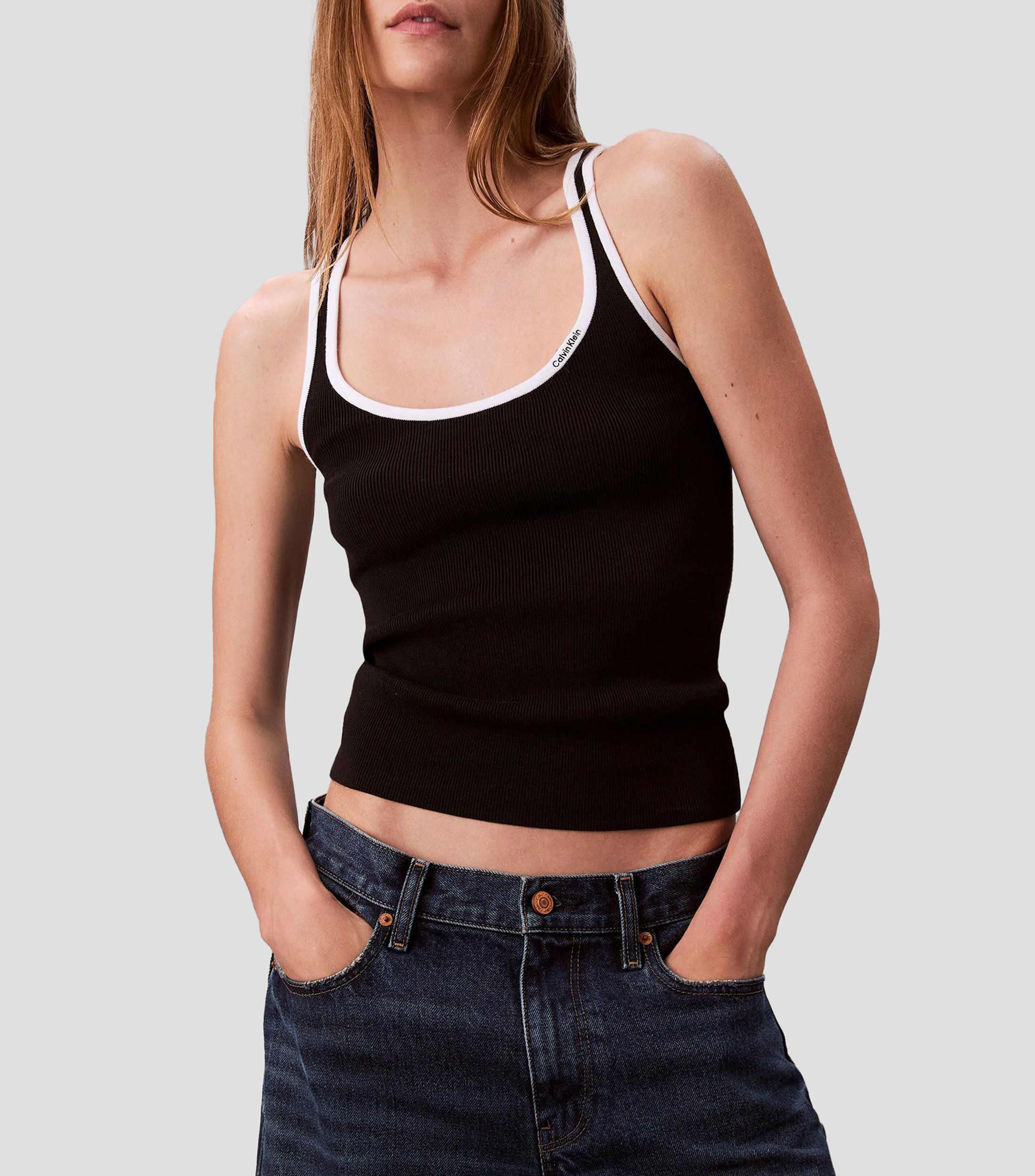 Playera de cuello redondo sin mangas lisa Mujer